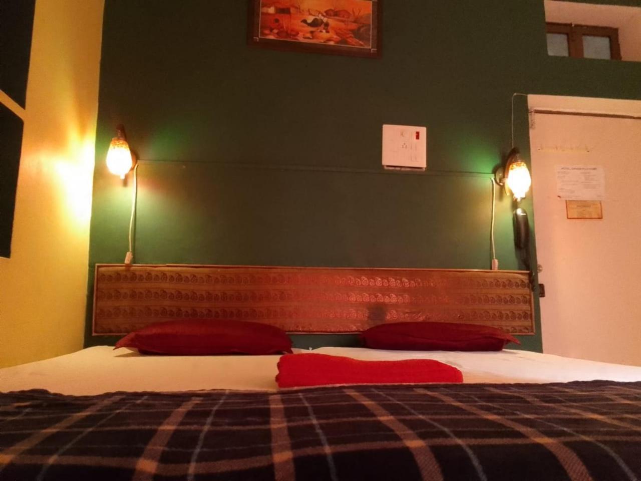 Ganga Fuji Home Varanasi Luaran gambar